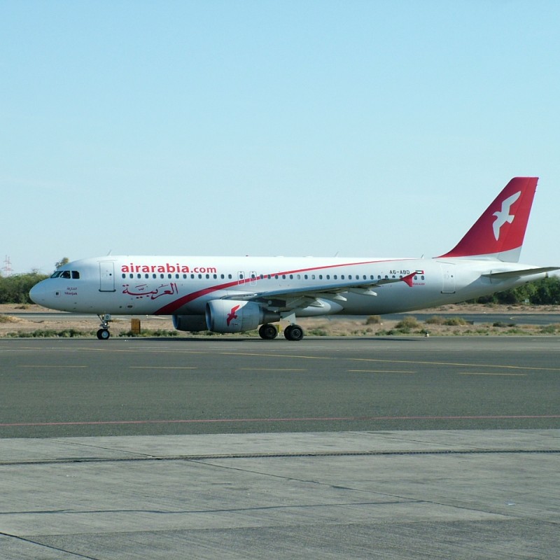 Аир арабия регистрация на рейс. Эйр Арабия авиакомпания. Air Arabia самолеты. Air Arabia a320. Air Arabia Домодедово.