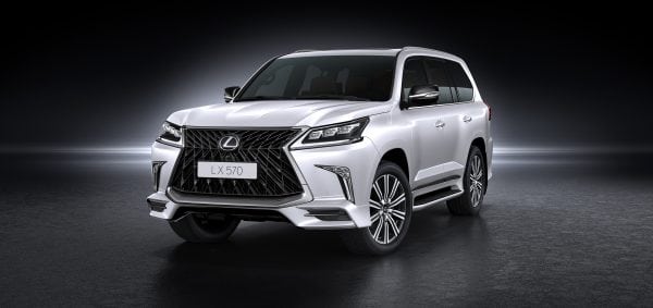 A Signature Lexus LX 570 Debuts in UAE