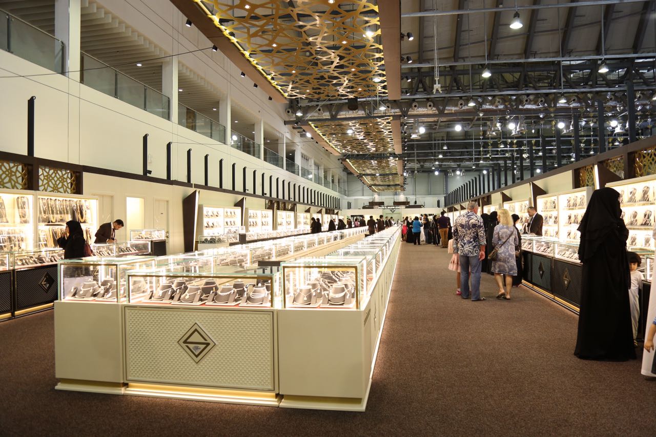 Expo centre sharjah. Lucky Jewellery Шарджа. Saif Sharjah. Three Star Jewellers Sharjah.