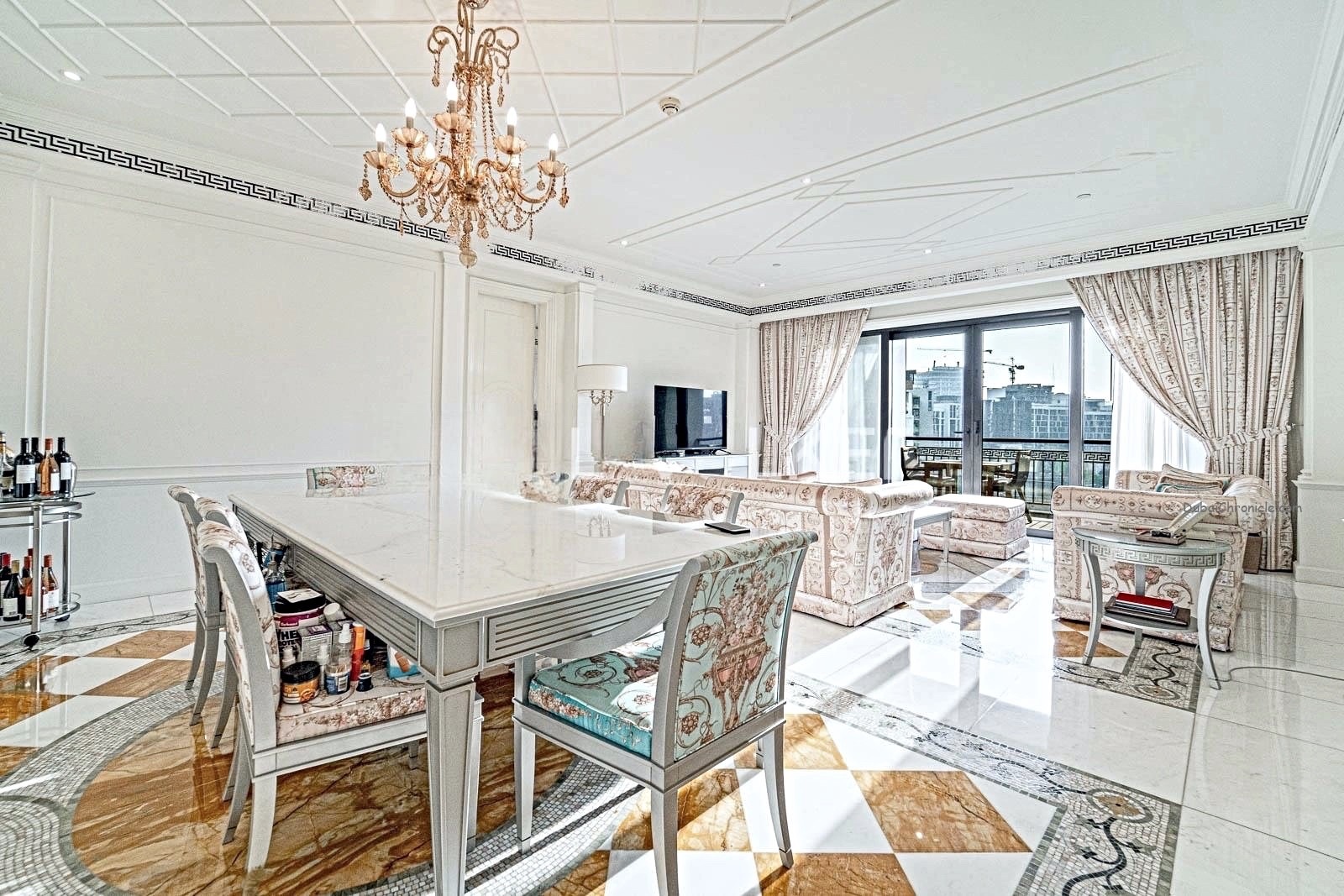 Live in Luxury: Palazzo Versace's Elite 2-Bed Apartment