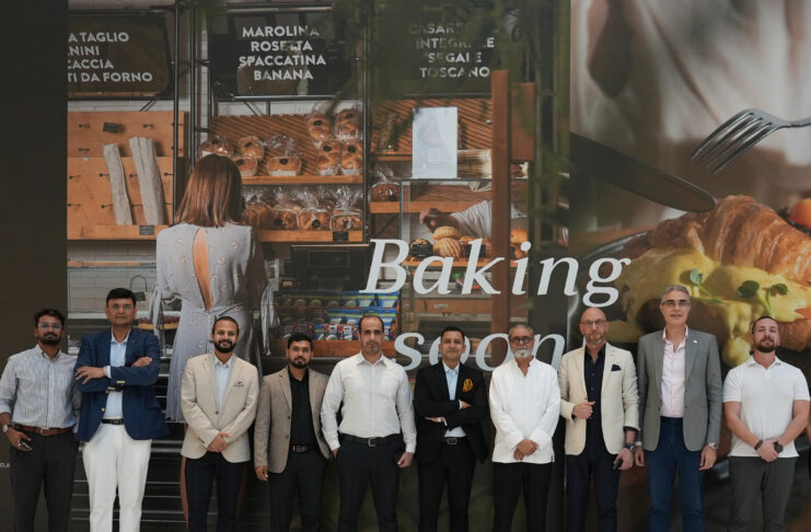 Art of Living Mall signed a new agreement with Artisan Bakers, a leader in the bakery and pastry industry, to open a new branch in the mall.