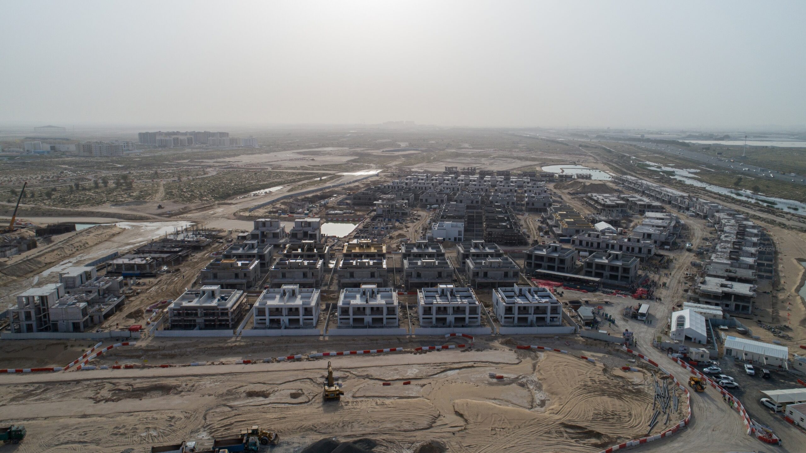 Dubai South Properties has announced the construction progress of The Pulse Beachfront, a luxury master-planned community in Dubai South’s Residential District